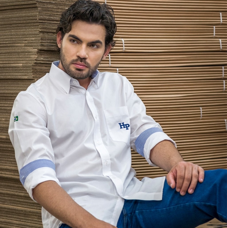 Endereço de Fábrica de Camisa Personalizada Social Slim Fit Branca Araguari - Fábrica de Camisa Personalizada Social Azul Claro