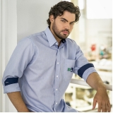 camisa personalizada social azul claro masculina valor Monte Castelo